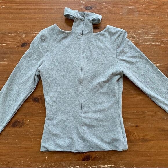 🖤ALOT grey long sleeve - Picture 3 of 4